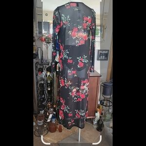 Winsor. Blooming Beauty Floral Print Duster. Small. Nwt